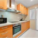 2 Bedrooms - Sleeps 4 - Garden And Pool With View شقة
