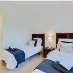 شقة 2 Bedrooms - Sleeps 4 - Garden And Pool With View