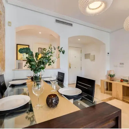 2 Bedrooms - Sleeps 4 - Garden And Pool With View * Benahavis