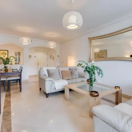 2 Bedrooms - Sleeps 4 - Garden And Pool With View Apartment *