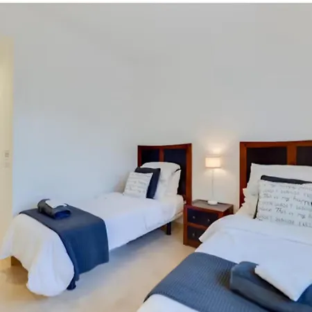 شقة 2 Bedrooms - Sleeps 4 - Garden And Pool With View
